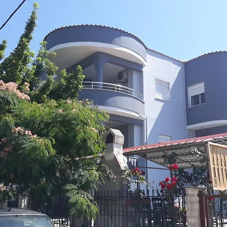 Elena Apartment *