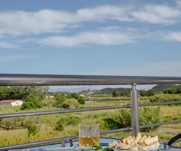 Apartment Elena Nea Peramos (Macedonia)